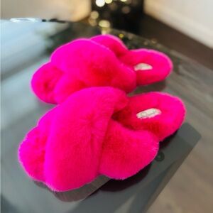 JESSICA SIMPSON Hot Barbie Pink Plush Cross Band Slide Slippers
